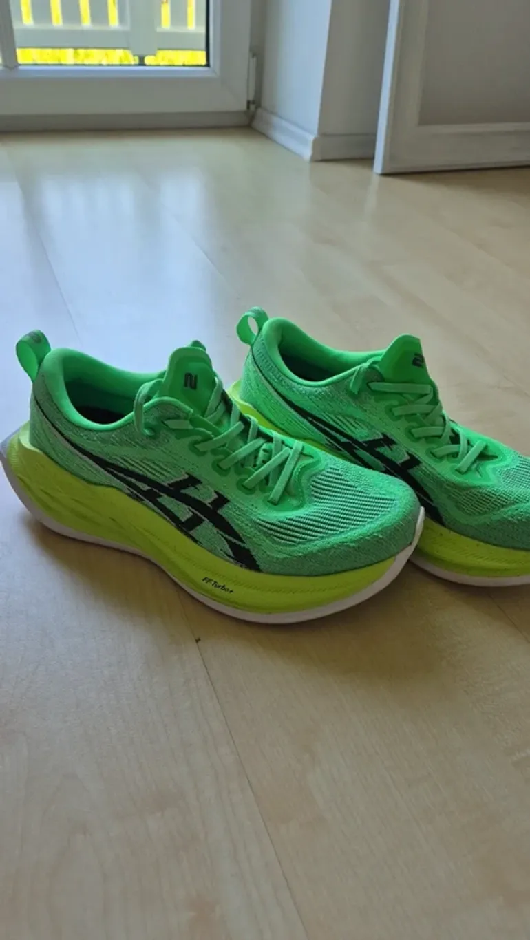 Used Asics superblast 2 bike — image 3 of 5