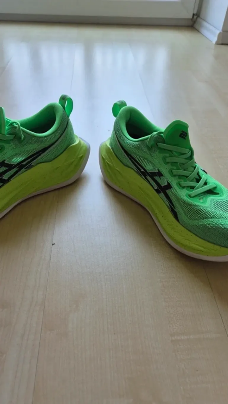 Used Asics superblast 2 bike — image 2 of 5
