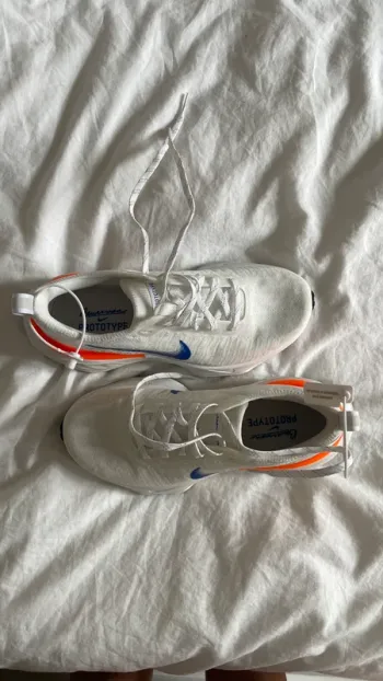 Używany Nike ZoomX Invincible 3 bike — zdjęcie 2 z 5