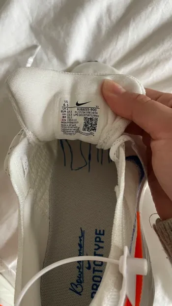 Używany Nike ZoomX Invincible 3 bike — zdjęcie 4 z 5