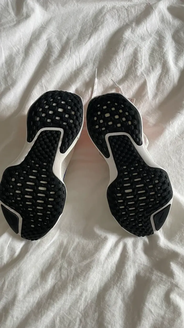 Używany Nike ZoomX Invincible 3 bike — zdjęcie 3 z 5