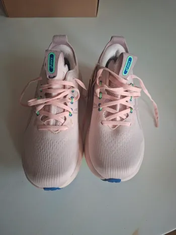 Used Asics Gel Nimbus 28 bike