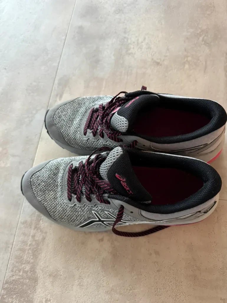 Asics Laufschuhe bike usato — immagine 2 di 8