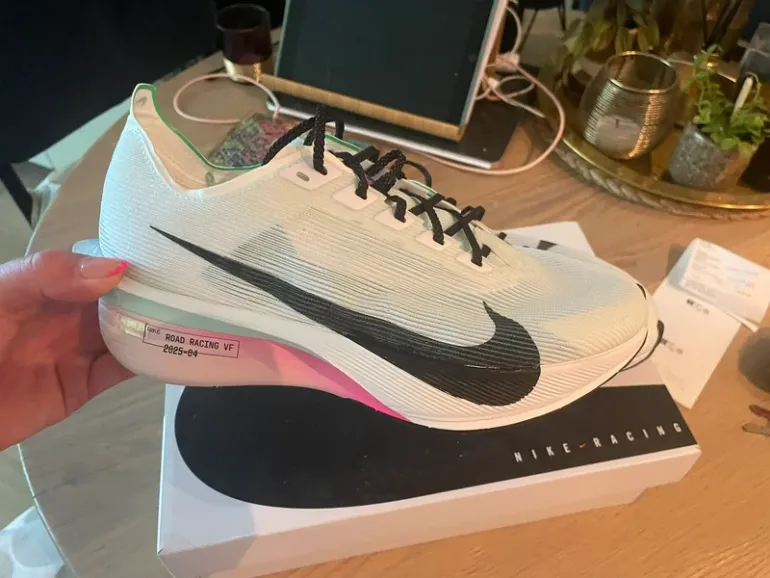 Used Nike Vaporfly bike — image 4 of 4