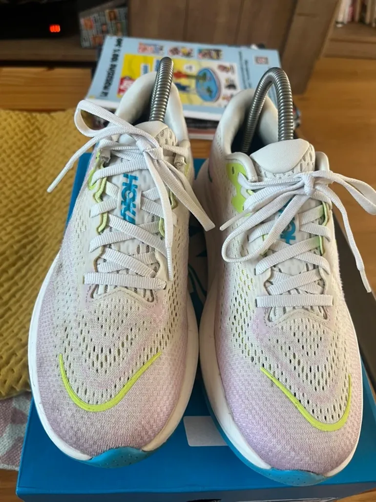 Used Hoka Rincon 4 bike — image 3 of 10