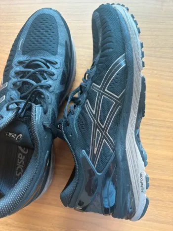 Asics Metarun bike d'occasion
