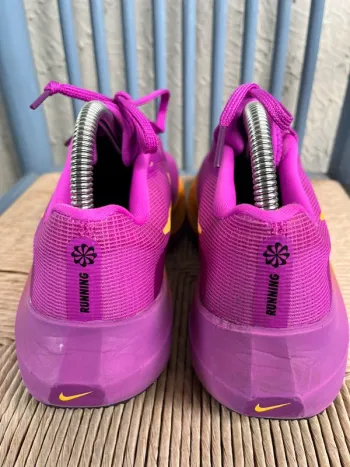 Used Premium Zoom Fly 5 bike — image 3 of 8