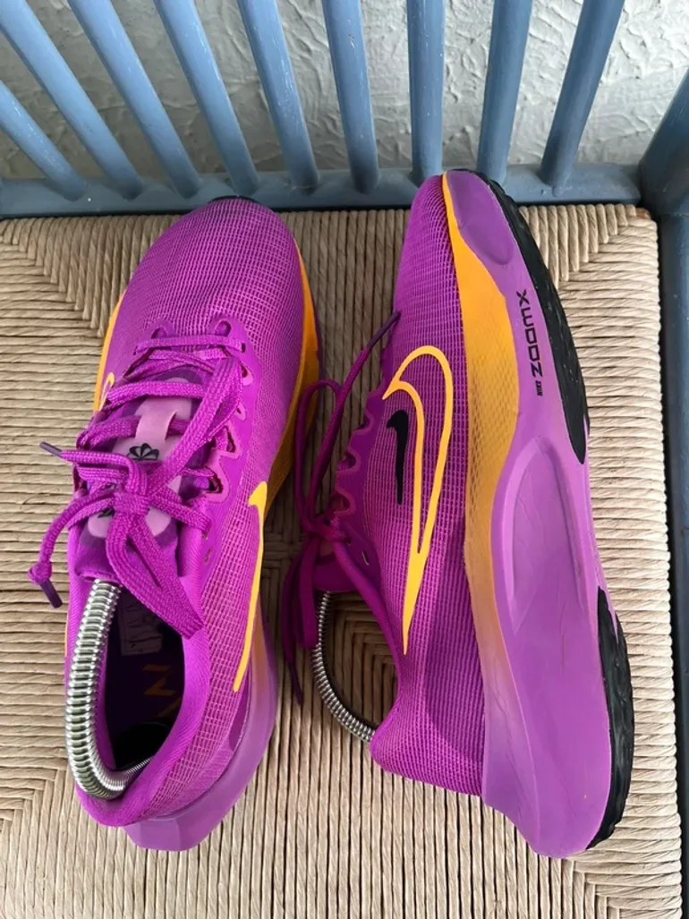 Used Premium Zoom Fly 5 bike — image 2 of 8
