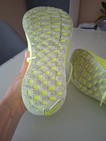 Używany Nike Realtà x Infinity Run bike — zdjęcie 8 z 11