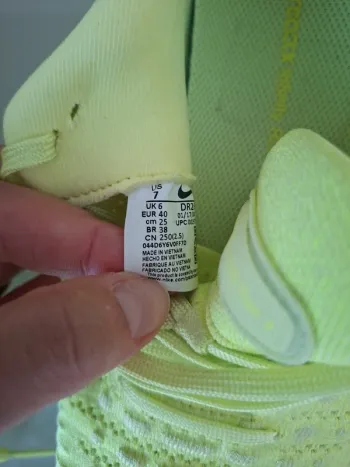 Używany Nike Realtà x Infinity Run bike — zdjęcie 4 z 11