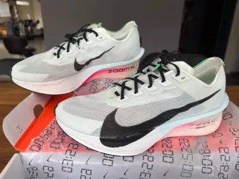 Used Nike Vaporfly Next% 4 bike — image 2 of 5