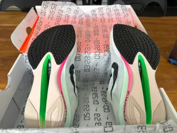 Used Nike Vaporfly Next% 4 bike — image 4 of 5