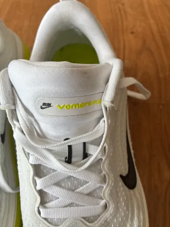 Used Nike Vomero Plus bike — image 13 of 13