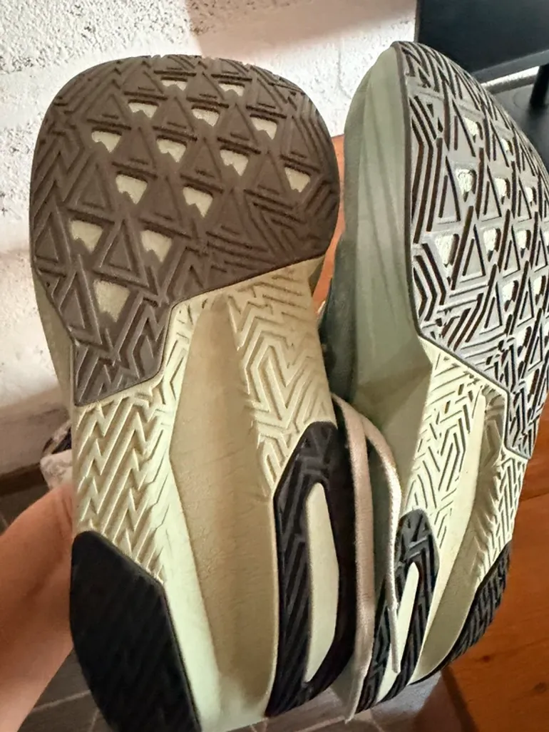 Used New Balance Running Shoes bike — image 4 of 4
