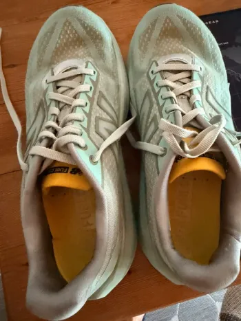 Used New Balance Running Shoes bike — image 2 of 4