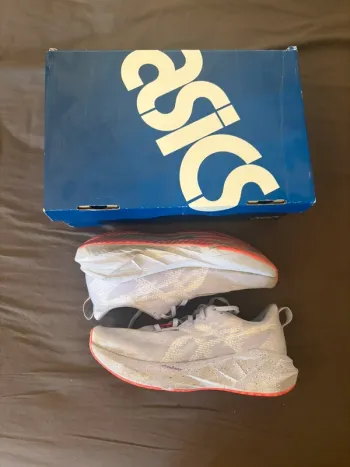 Used Asics novablast 5 tokyo bike