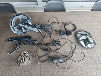 Used Shimano Ultegra R8070 Di2 + Stages Powermeter 2022 bike