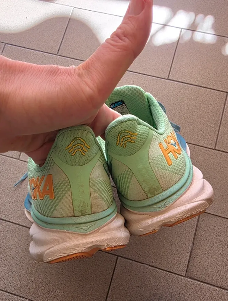 Used Hoka Clifton 9 bike — image 3 of 5