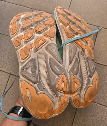 Used Hoka Clifton 9 bike — image 4 of 5