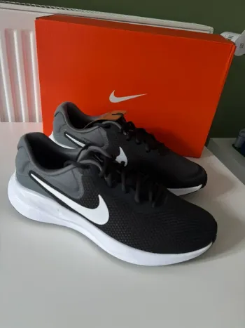 Used Nike Revolution 7 bike