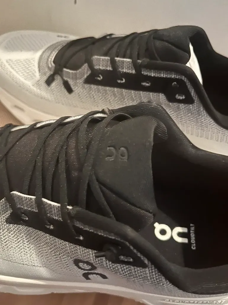 Used On Running Shoes bike — image 6 of 8