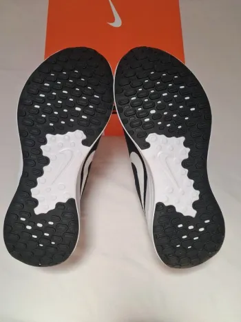 Použité Adidas Revolution 7 bike — obrázek 2 z 5