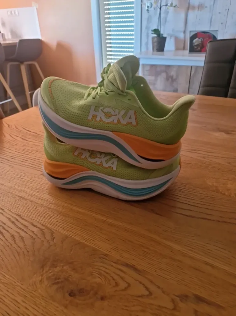 Orange Hoka Skyward X bike d'occasion — image 7 sur 7