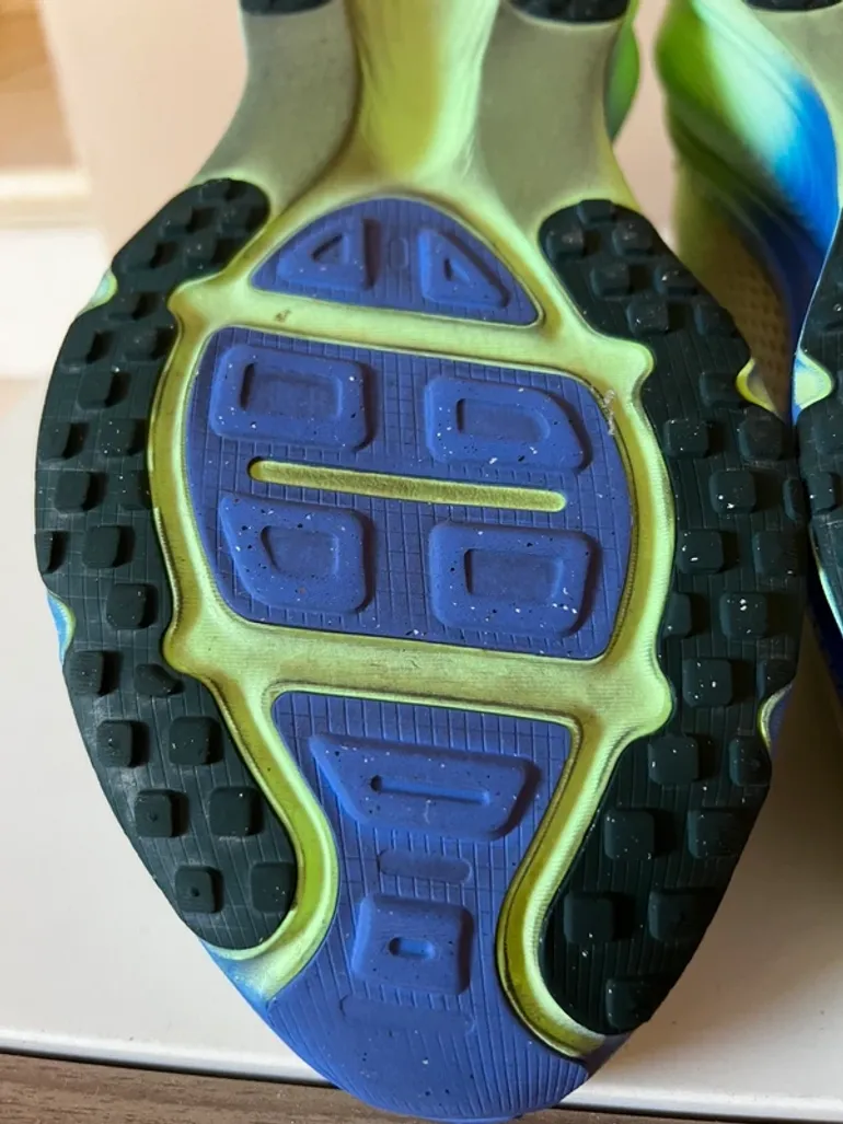 Used Nike Vomero 18 bike — image 5 of 6