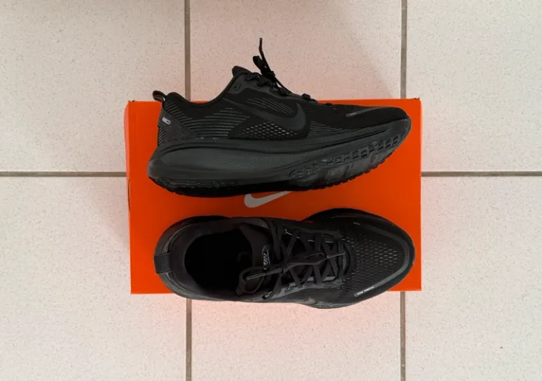Used Nike Vomero 18 bike — image 3 of 4
