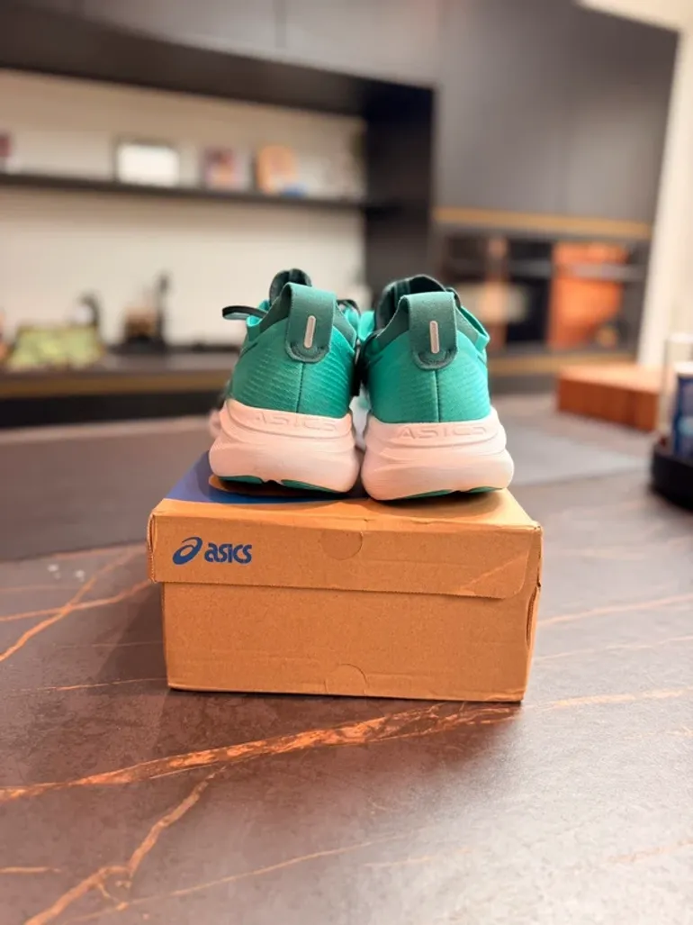 Asics Gel Nimbus 27 bike d'occasion — image 11 sur 12
