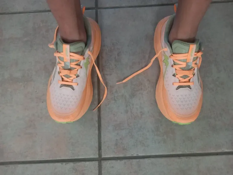 Used Asics Trabuco Max 4 bike — image 6 of 8