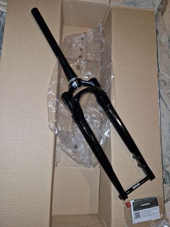 Used RockShox Rudy XPLR 28" Solo Air 40 Tapered 2026 bike