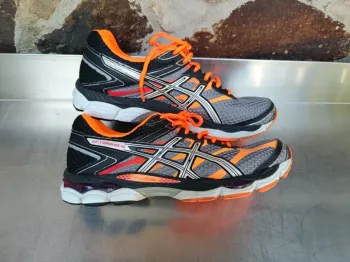New Balance Asics Gel Cumulus 16 bike usato