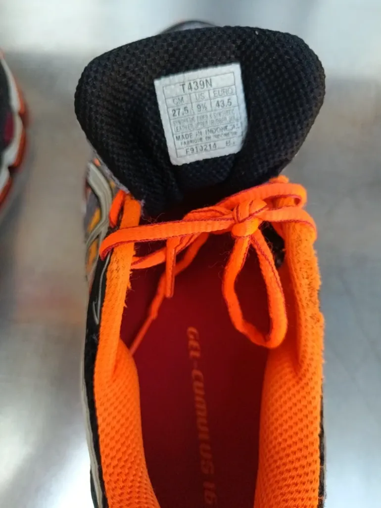 New Balance Asics Gel Cumulus 16 bike usato — immagine 15 di 15