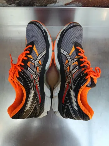 New Balance Asics Gel Cumulus 16 bike usato — immagine 9 di 15