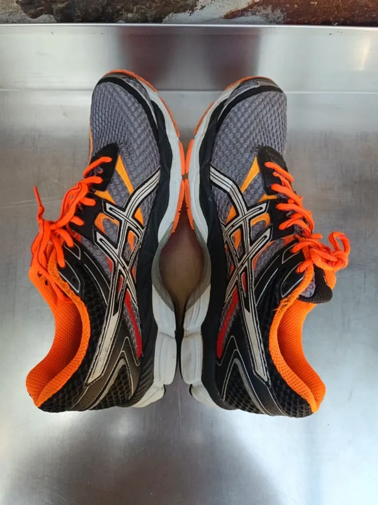 New Balance Asics Gel Cumulus 16 bike usato — immagine 9 di 15