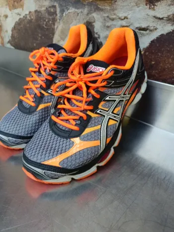 New Balance Asics Gel Cumulus 16 bike usato — immagine 5 di 15