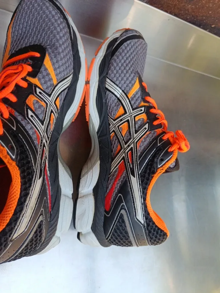 New Balance Asics Gel Cumulus 16 bike usato — immagine 10 di 15