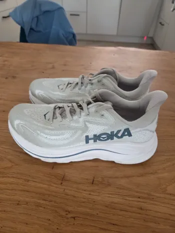 Used Hoka Clifton 10 bike