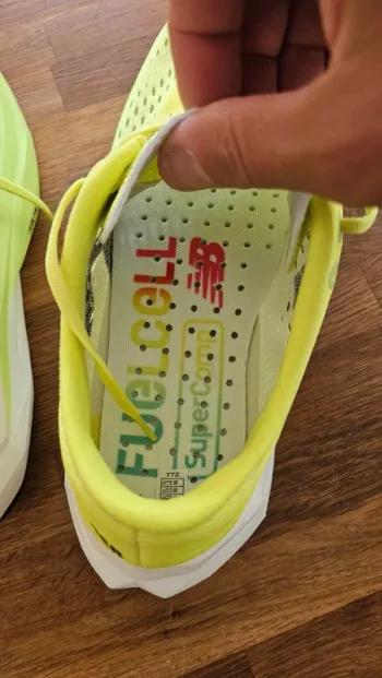 New Balance FuelCell SuperComp Pacer V2 bike d'occasion — image 7 sur 9