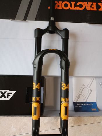 Brugt Öhlins RXF34 m.2 2026 bike