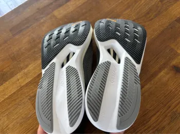 Used Adidas Adizero Boston 12 bike — image 2 of 3