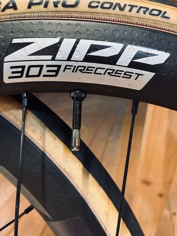 Used Zipp 303 Firecrest 2022 bike — image 3 of 7
