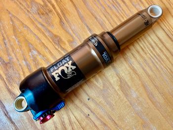 Použité Fox FLOAT Factory 2Pos Kashima Evol 210 Dämpfer MTB Shox Air 2025 bike