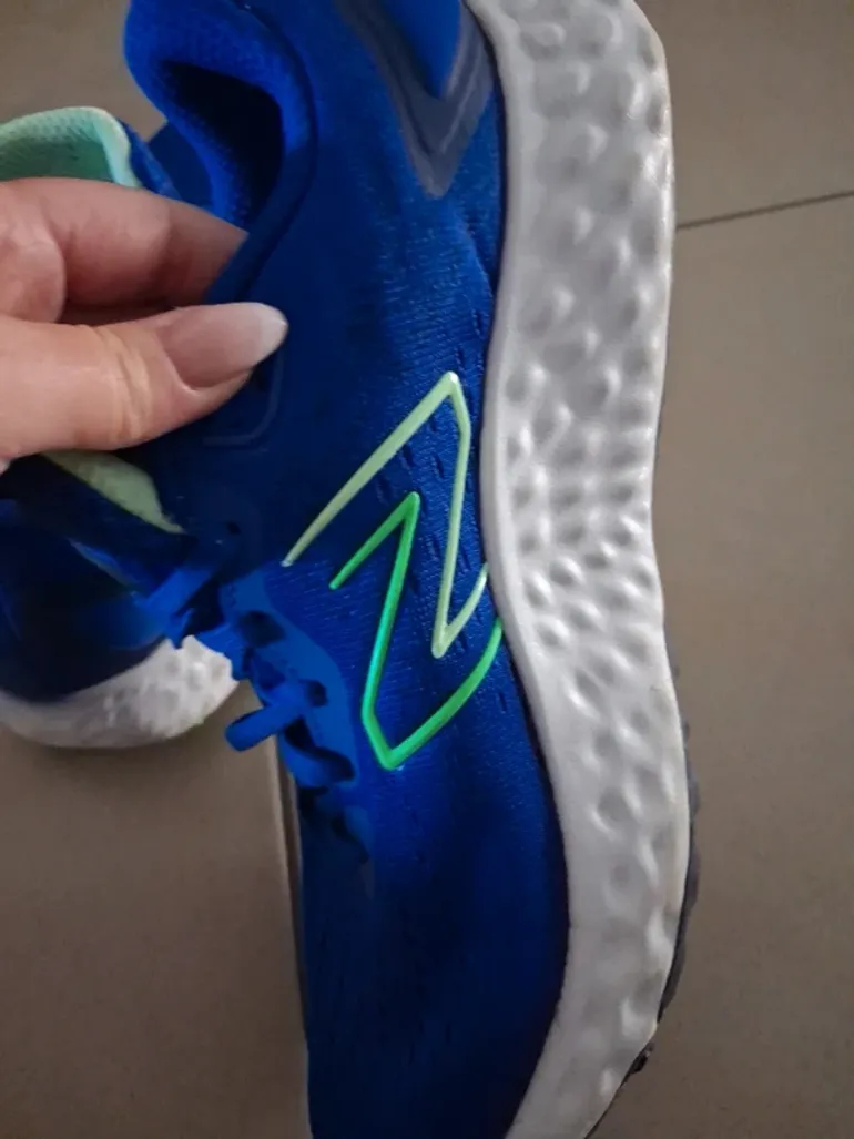 Used New Balance Fresh Foam Evoz bike — image 9 of 9