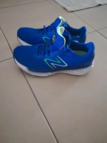 Used New Balance Fresh Foam Evoz bike — image 3 of 9
