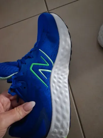 Used New Balance Fresh Foam Evoz bike — image 7 of 9