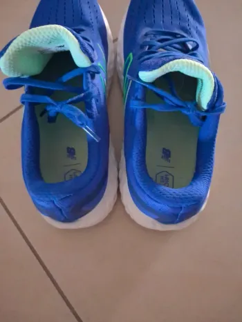 Used New Balance Fresh Foam Evoz bike — image 5 of 9
