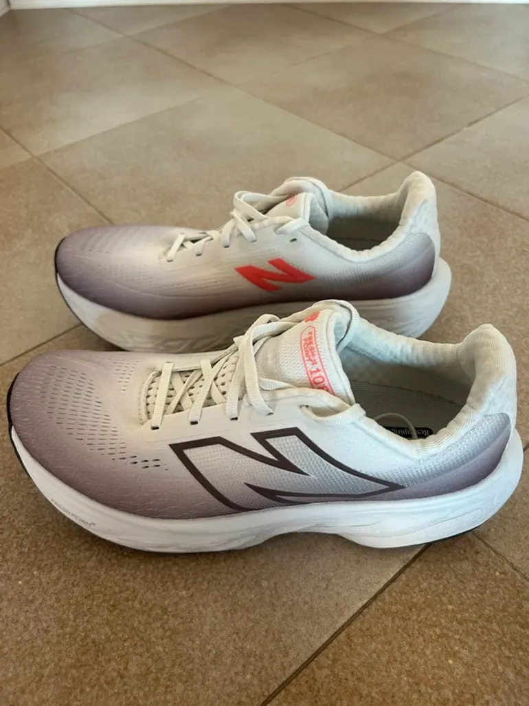 Gebrauchtes New Balance 1080 V14 bike — Bild 3 von 8