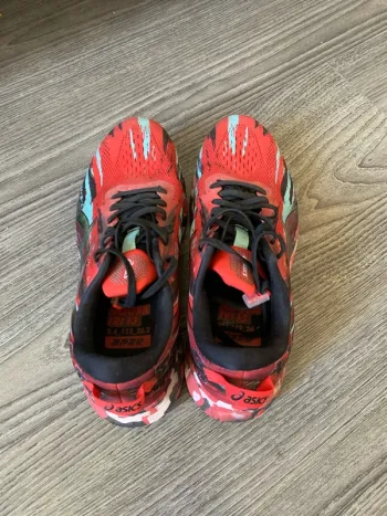 Used Asics Chaussures bike — image 2 of 5